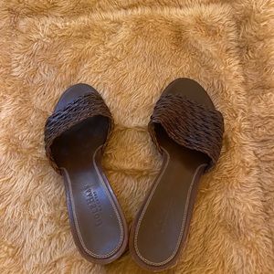 Sexy Cole Haan in brown